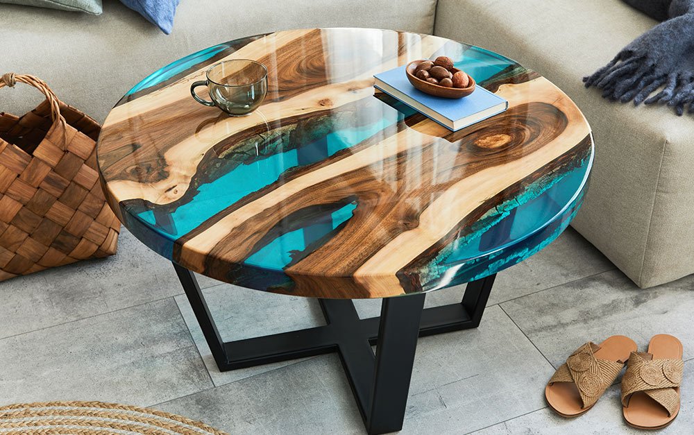 Como colorir resina epóxi para ter uma mesa river table